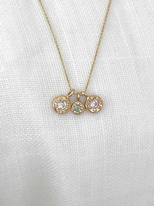 Australian 9ct Solid Gold Sapphire Pebble Necklace