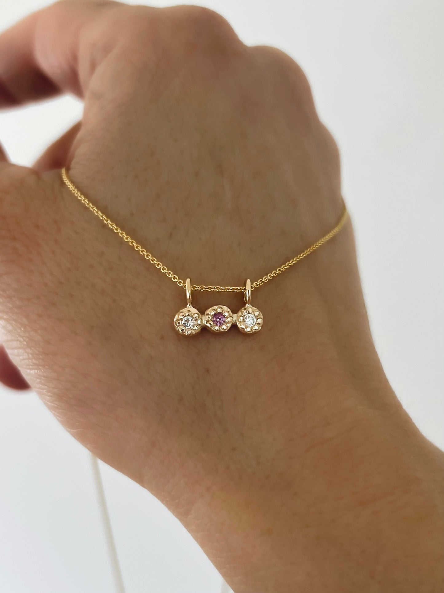 Australian 9ct Solid Gold Pebble Trio Necklace